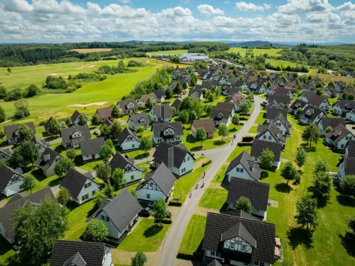 Restyled Villa with Washing Machine Near River Moselle