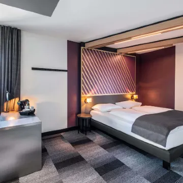 โรงแรม B&B มิวนิคซิที-เวสต์ โรงแรมใกล้สถานีรถไฟใต้ดินเวสต์เทินสทราสเซอ