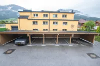 Modern Apartment Near the Ski Area - parking