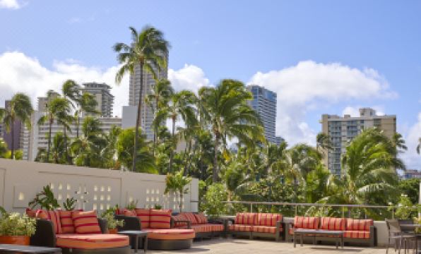 DoubleTree by Hilton Alana - Waikiki Beach