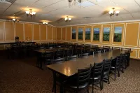 Northern Lights Inn Rugby - Moteles