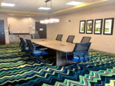 Holiday Inn Express & Suites PERRY-NATIONAL FAIRGROUND AREA by IHG Hotels in Perry