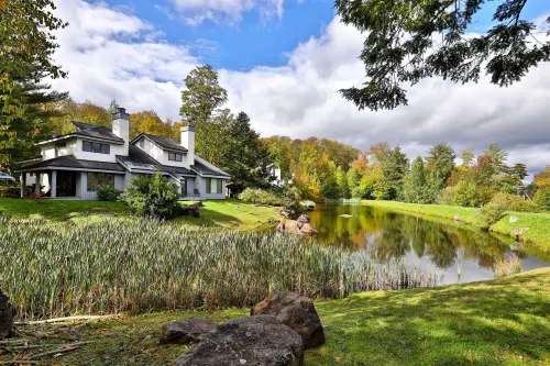The Woods by Killington Vacation Rentals - 2 Bedrooms - Balkoner