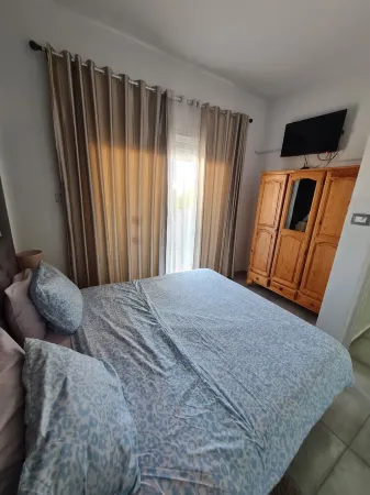 T 3 on the djerba corniche