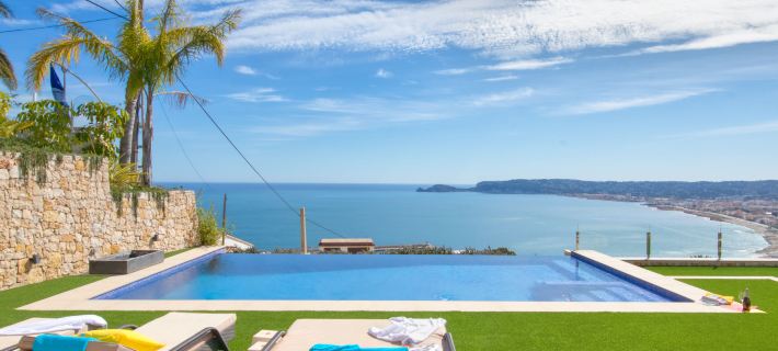 Bali Infinity Plus Hotels in Xabia