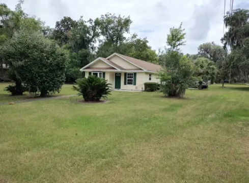 Karen’s CoveCharming 2-bedroom house in terrific Darien with WiFi, AC