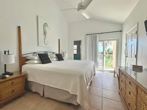 Stunning Penthouse at Coral Gardens- Grace Bay Beach!!!