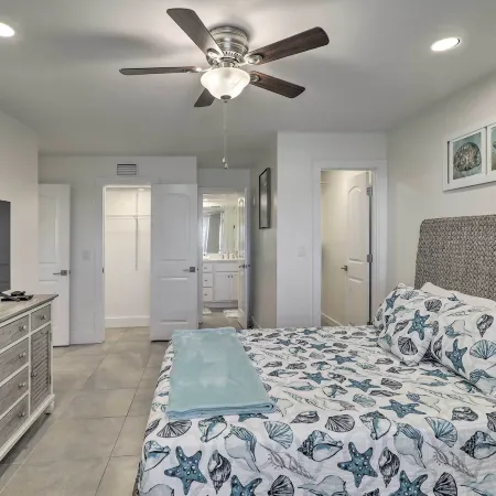 Pool & Tennis: Walkable Fernandina Beach Escape