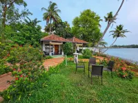 Vedic Village Retreat Kodungallur - Pool