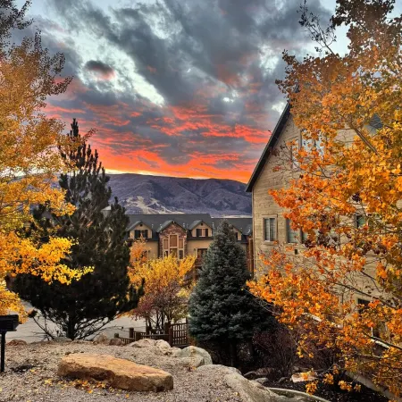 Powder Mountain Base Camp - Moose Hollow Ski and Golf