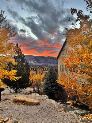 Powder Mountain Base Camp - Moose Hollow Ski and Golf Hotels in Eden