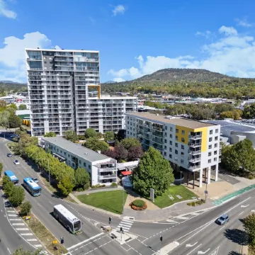 Comfortable 1-Bed Apartment with Balcony
