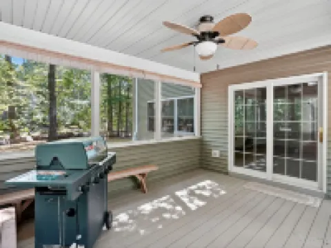 Gray Woodland Escape Golf, Pool & Cinema 5 Bedroom Home Hotels in Gray