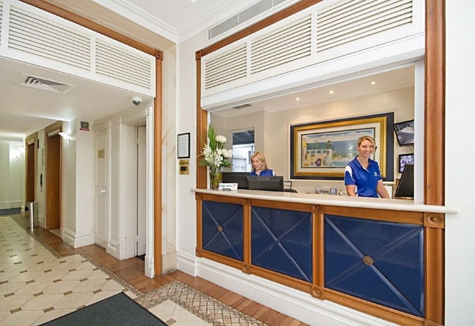 Burleigh Mediterranean Beachfront ResortOver view