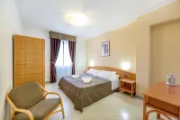Charming Rina Sea Apartments 1 Bedroom Central Air-Con & WiFi sleeps 4 persons - Apartments