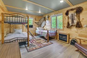 Lakefront Home: Private Dock, Fire Pit, & Kayaks