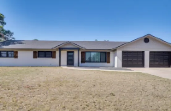 後院和遊戲室！位於米德蘭中心的家