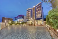Hotel Warma Palace