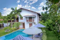 Hikka Resort - Infinity Pools