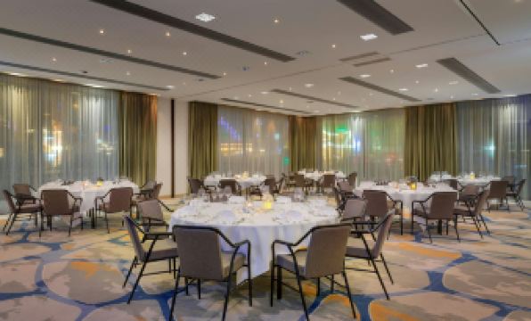 Courtyard by Marriott Bremen - Housity