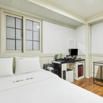 Konkuk University Grand 鄰近聖水洞咖啡街的酒店