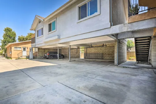 5 Mi to Universal Studios: Family Gem w/ Hot Tub!