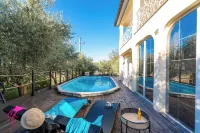 Holiday House with Pool Villa Seabird - Pools
