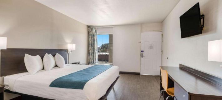 Motel 6 Tucson, AZ- Downtown Hotels in Тусон