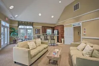 6 Mi to Boardwalk: Condo w/ Pool in Myrtle Beach