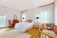 4-Season Escape w/ Plunge Pool/Hot Tub and Sauna! - 4-Star