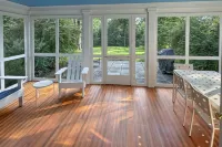 4-Season Escape w/ Plunge Pool/Hot Tub and Sauna! - 4-Star