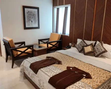 Eennra Maanikko Hotels in Nadia