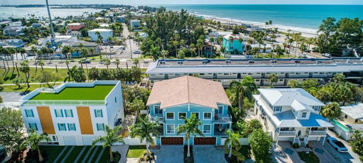 Anna Maria Island Beach Palace Hotels in Bradenton Beach
