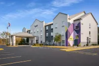 Spark by Hilton La Grange Hotels in Oldham County