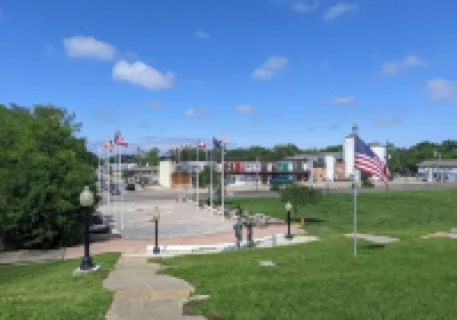 Charming 2-bedroom townhome 5 mins from Airport