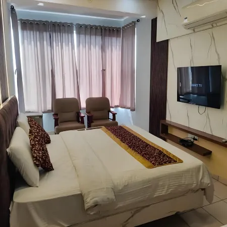 Hotel Rajsangam International