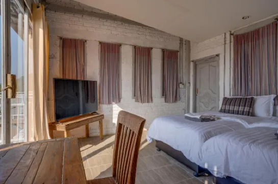 Artisan Koh YAO Yai Handcraft Beachfront Villas