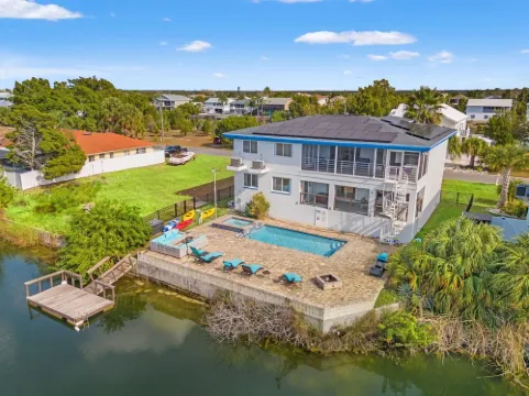 Hibiscus Beach House your vacation home loaded with amenities