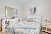 Bright Foley Home w/ Patio - 7 Mi to Wharf & Beach - WiFi