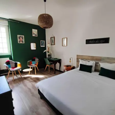 Hotel Abat Jour Отели рядом с достопримечательностью «Иль-де-Версаль»