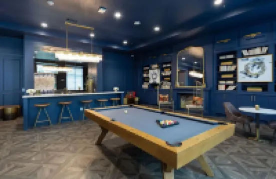 Landing Near Fort Worth Zoo & Botanic Garden