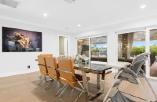 Luxurious Waterfront Home with Pool, Sauna and Game Room - Stunning Retreat