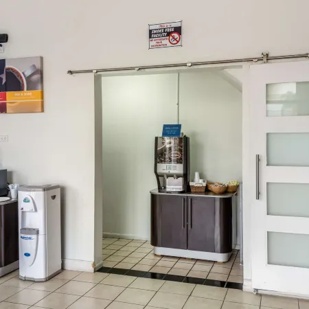Motel 6 Gardena, CA - South