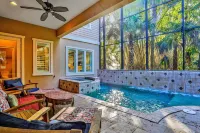 Lovely Home for Entertaining with Saltwater Plunge Pool, Spa & Outdoor Kitchen