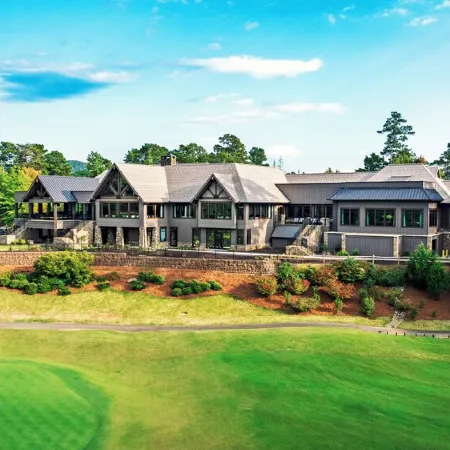 Mountain Getaway Nestled In The Foothills of The Blue Ridge Mountains.