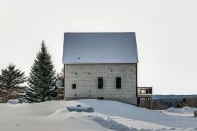 2Br Hilltop Retreat on 12 Acres! Vast Trail Access