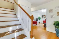 Walk to Dtwn & Campus! Spacious Hampton Home - 3-Star