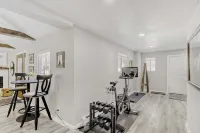 Black Hawk Getaway W/ Hot Tub 3 Bedroom Cabin