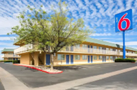โมเทล 6 โฮลบรุค แอริโซนา