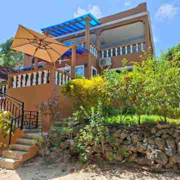 Rocks Villa Homestay Hotel Exterior